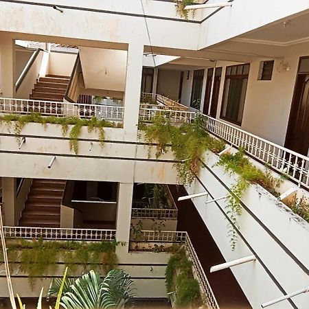 Residencial Canada Santa Cruz de La Sierra Eksteriør billede
